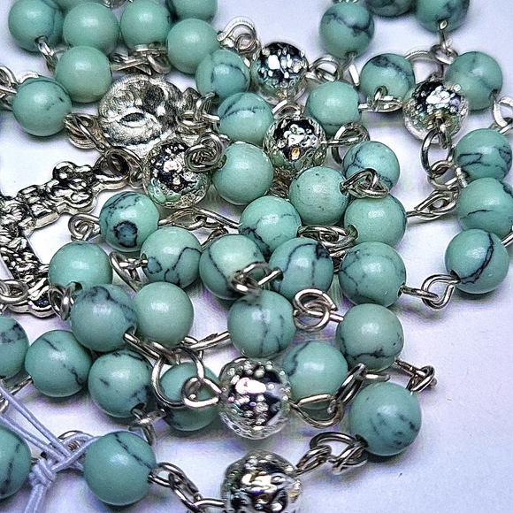 Green howlite handmade rosary - Picture 2 of 2